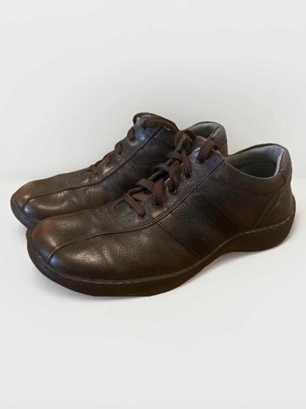 Vintage Skechers SN 4400 Men's Leather Casual Shoes. Size 8 Brown.